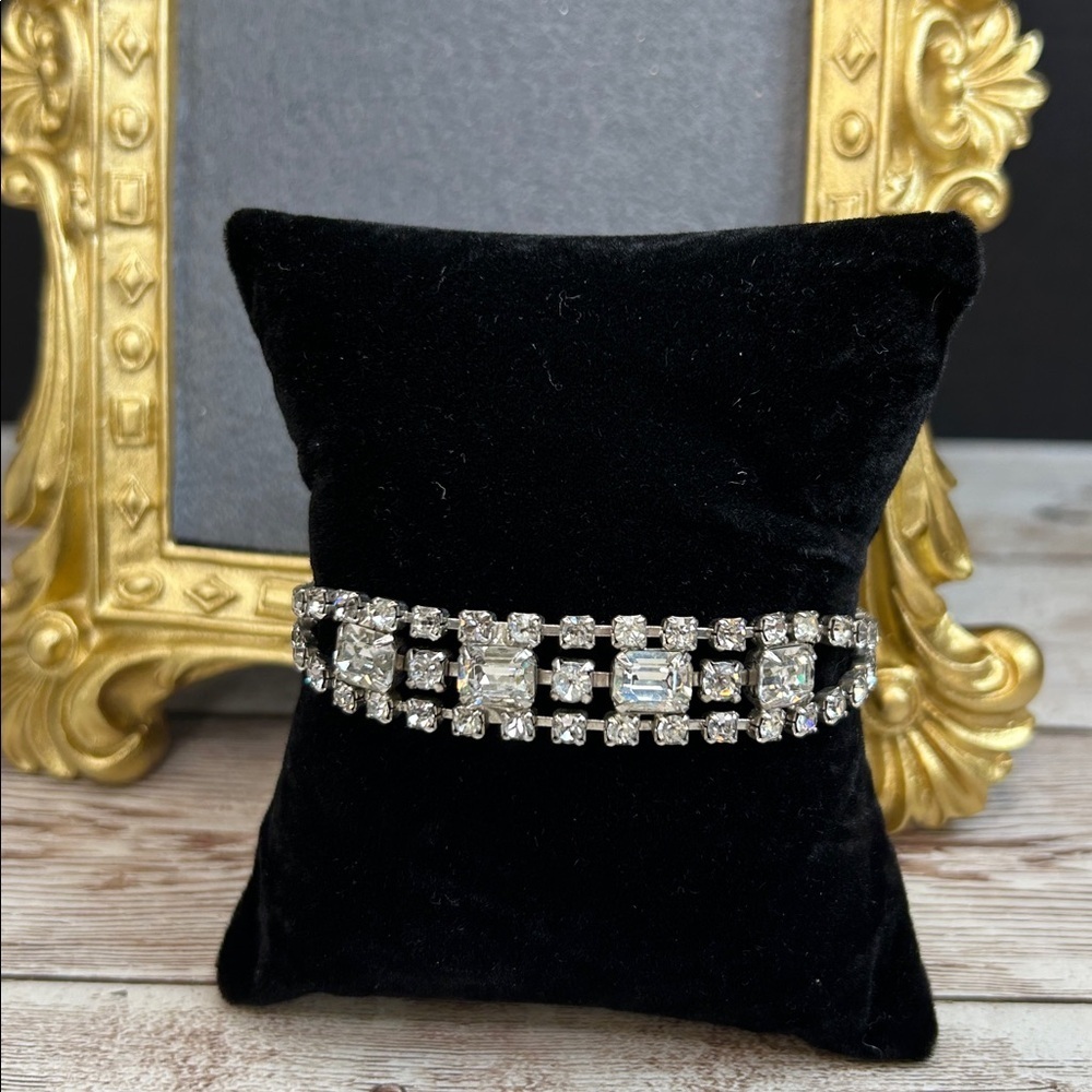 Bling Alert!!! Vintage Silver Rhinestone Bracelet